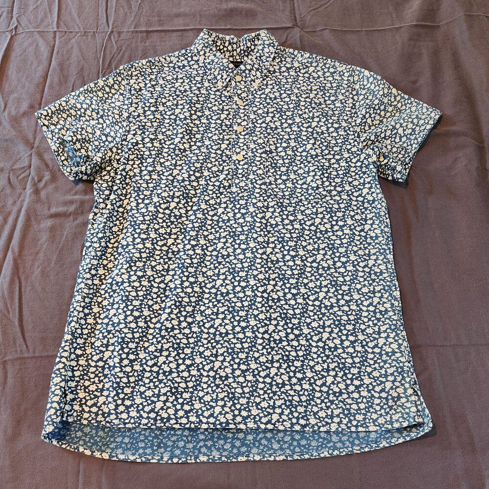 Men's J Crew Floral Short Sleeve Popover in Blue/White, Size M